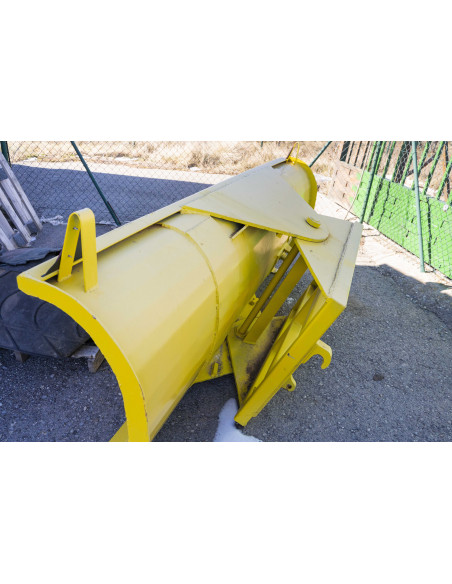 Pala niveladora de suelo|quitanieves